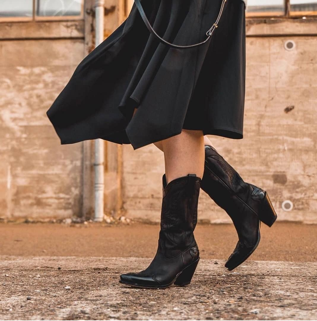 Regeneratief Acht Trottoir Mooie cowboylaarzen in het Zwart van Sendra Boots – Sendra Amsterdam  Cowboylaarzen